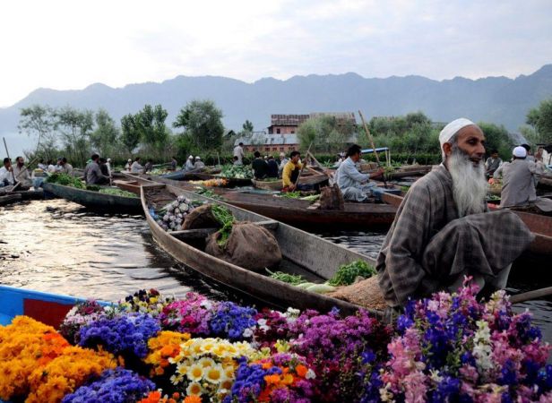 Beautiful Kashmir with Gulmarg, Sonmarg, Pahalgam
